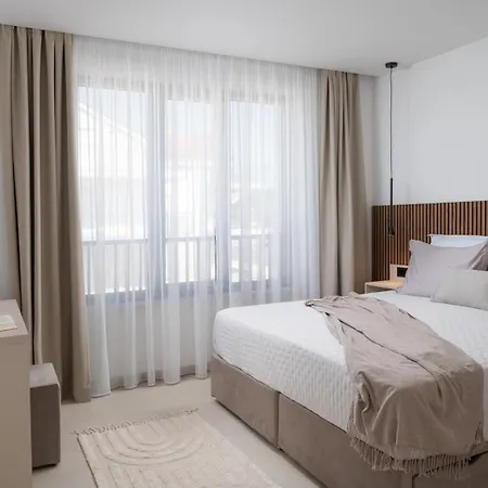 New 55 - Heated Pool Jacuzzi Sauna