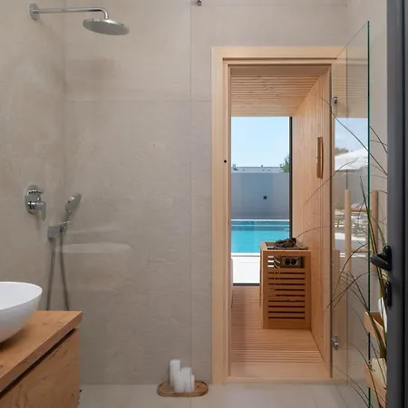 ヴィラ New 55 - Heated Pool Jacuzzi Sauna ヴーシ