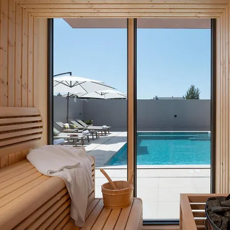New 55 - Heated Pool Jacuzzi Sauna * ヴーシ