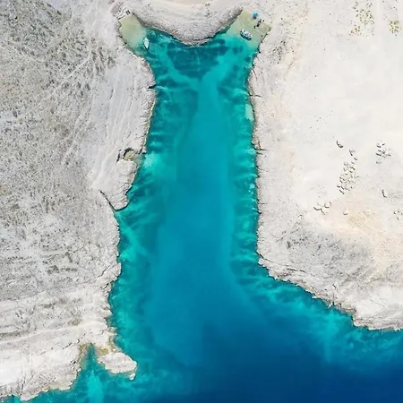 New 55 - Heated Pool Jacuzzi Sauna 브르시