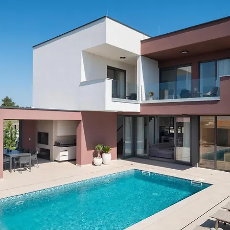 New 55 - Heated Pool Jacuzzi Sauna Villa