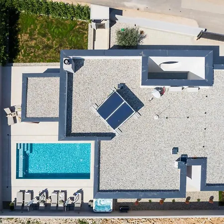New 55 - Heated Pool Jacuzzi Sauna ヴィラ *