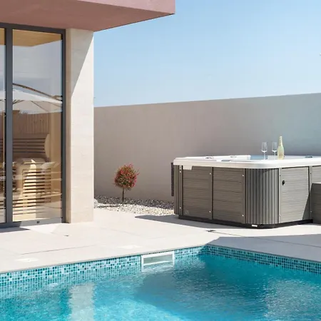 New 55 - Heated Pool Jacuzzi Sauna * ヴーシ