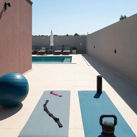 Βίλα New 55 - Heated Pool Jacuzzi Sauna