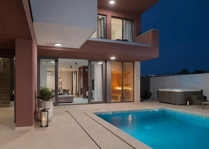 New 55 - Heated Pool Jacuzzi Sauna Villa Vrsi