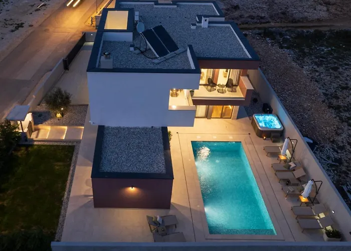 New 55 - Heated Pool Jacuzzi Sauna Villa