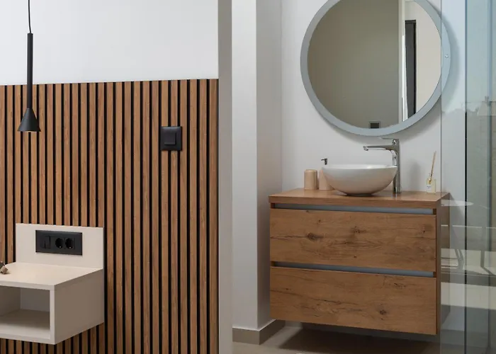 New 55 - Heated Pool Jacuzzi Sauna