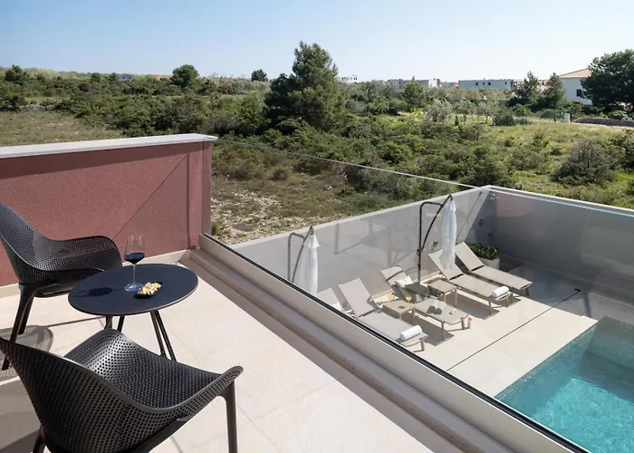 New 55 - Heated Pool Jacuzzi Sauna Vrsi