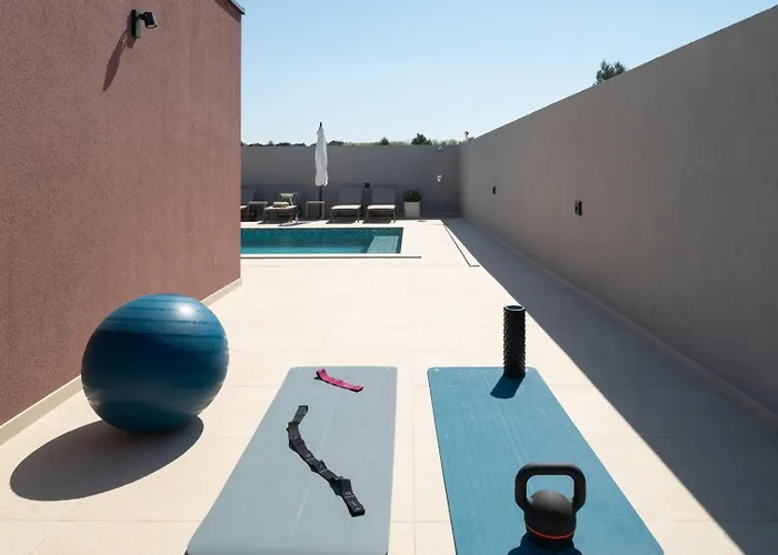 Villa New 55 - Heated Pool Jacuzzi Sauna