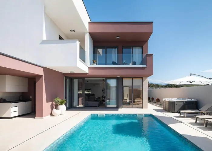 Villa New 55 - Heated Pool Jacuzzi Sauna