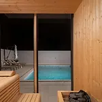 New 55 - Heated Pool Jacuzzi Sauna