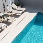 New 55 - Heated Pool Jacuzzi Sauna Willa