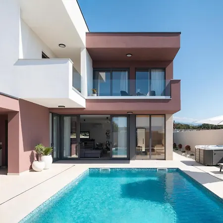 Вилла New 55 - Heated Pool Jacuzzi Sauna