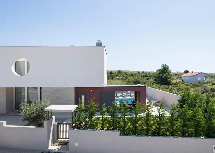 New 55 - Heated Pool Jacuzzi Sauna Вилла Врси